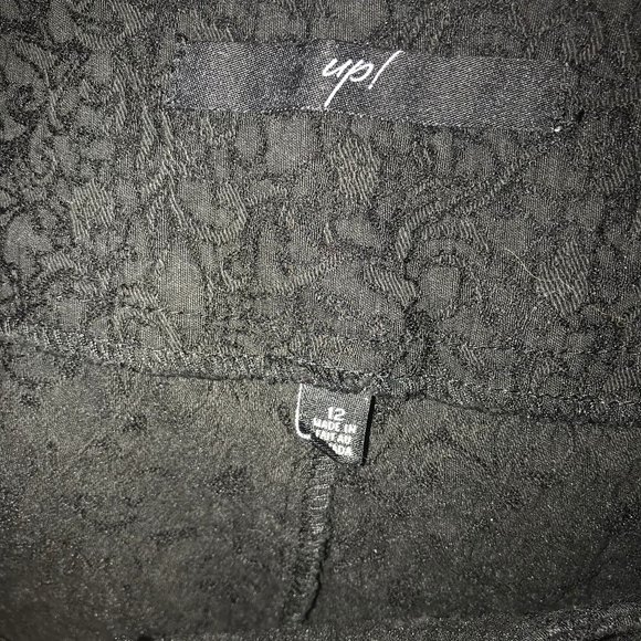 Up Black Lace textured pullon crop pant size 12 - Picture 3 of 4